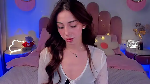 Snapshot of ElsaYoung chatting on 31, 1, 2025 ElsaYoung online show from 31, 1, 2025