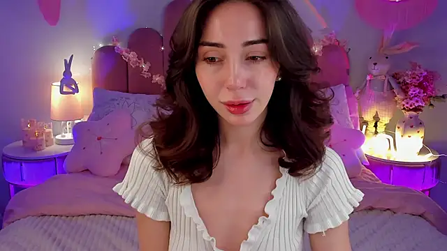 Snapshot of ElsaYoung chatting on 4, 4, 2026 ElsaYoung online show from 4, 4, 2026