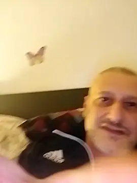 Snapshot of Husoban chatting on 21, 12, 2025 Husoban online show from 21, 12, 2025