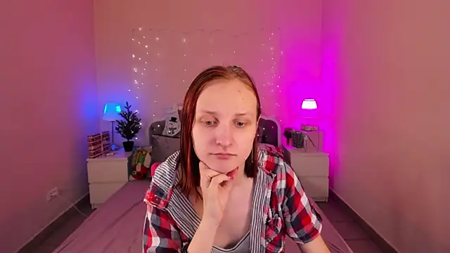 Snapshot of SallyFishery chatting on 6, 1, 2025 SallyFishery online show from 6, 1, 2025