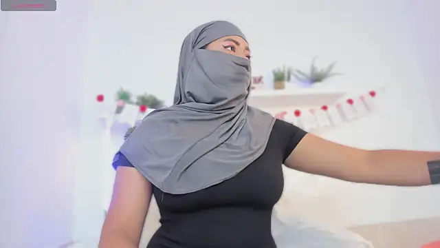 Snapshot of jazmin_anbar chatting on 2, 10, 2025 jazmin anbar online show from 2, 10, 2025