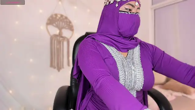 Snapshot of jazmin_anbar chatting on 26, 11, 2025 jazmin anbar online show from 26, 11, 2025