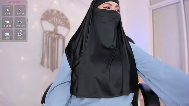 Snapshot of jazmin_anbar chatting on 5, 12, 2025 jazmin anbar online show from 5, 12, 2025