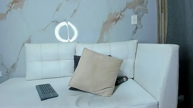 Milaspetite online show from 5, 3, 2025