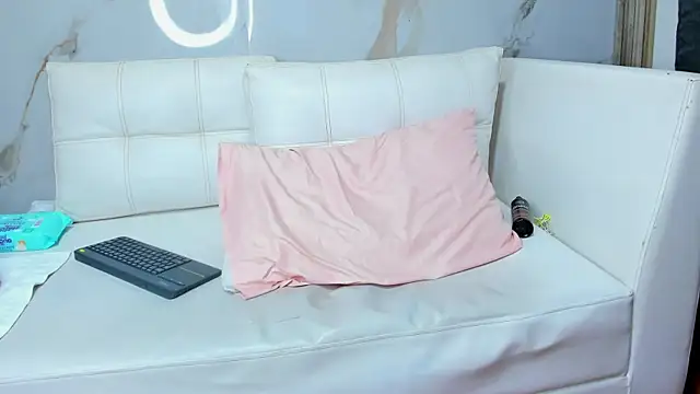 Milaspetite online show from 9, 3, 2025