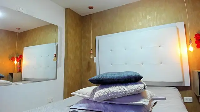 Snapshot of Milaspetite chatting on 4, 2, 2026 Milaspetite online show from 4, 2, 2026