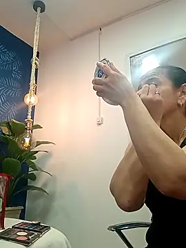 sasi luna online show from 18, 9, 2025