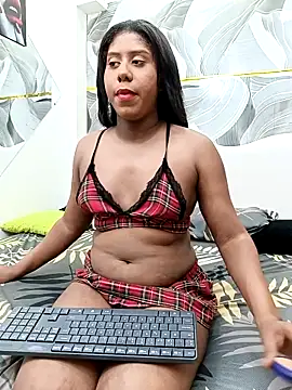 CamilosaOrtega online show from 7, 4, 2026