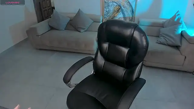 BellaCarteer  online show from 28, 9, 2025