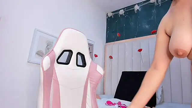 Snapshot of africa_holmes chatting on 7, 3, 2026 africa holmes online show from 7, 3, 2026