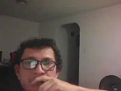 Snapshot of Bombi22 chatting on 12, 11, 2025 Bombi22 online show from 12, 11, 2025