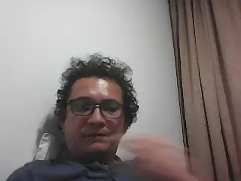 Snapshot of Bombi22 chatting on 20, 12, 2025 Bombi22 online show from 20, 12, 2025