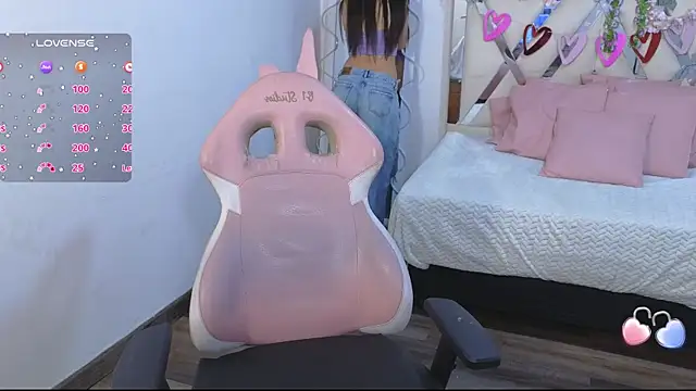 Snapshot of kittystart_tay chatting on 15, 3, 2025 kittystart tay online show from 15, 3, 2025