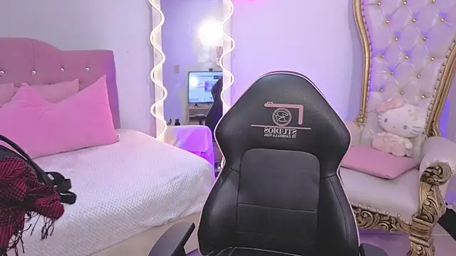 Snapshot of kittystart_tay chatting on 22, 11, 2025 kittystart tay online show from 22, 11, 2025