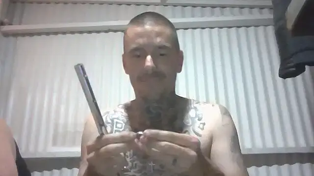 Snapshot of DaddyDifferent chatting on 20, 4, 2026 DaddyDifferent online show from 20, 4, 2026