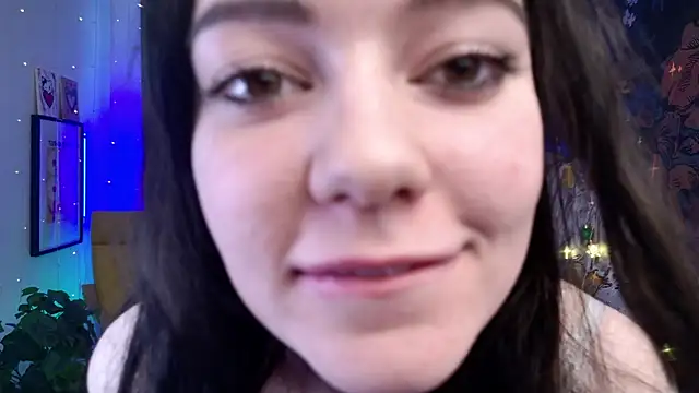 Snapshot of Lana__Cute_ chatting on 15, 12, 2024 Lana Cute online show from 15, 12, 2024