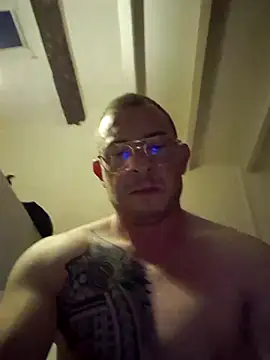 Snapshot of jourdinio13 chatting on 5, 1, 2025 jourdinio13 online show from 5, 1, 2025