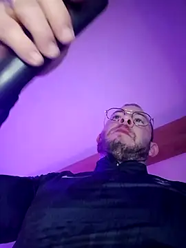 Snapshot of jourdinio13 chatting on 4, 3, 2025 jourdinio13 online show from 4, 3, 2025