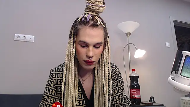 Cassie Bae online show from 1, 2, 2026