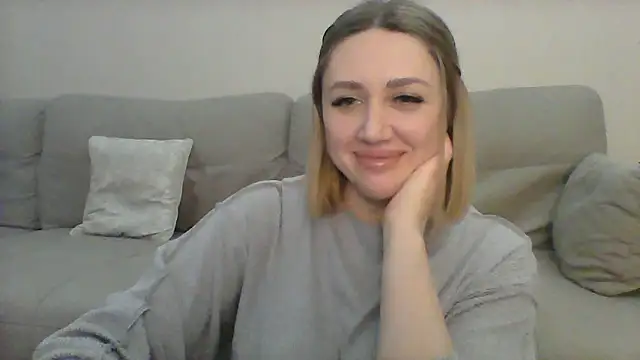 Snapshot of VickyLove047 chatting on 4, 1, 2025 VickyLove047 online show from 4, 1, 2025