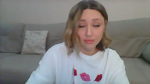 Snapshot of VickyLove047 chatting on 23, 3, 2025 VickyLove047 online show from 23, 3, 2025