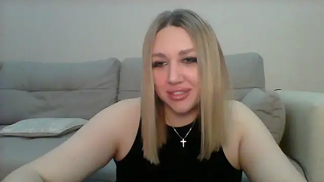 Snapshot of VickyLove047 chatting on 18, 9, 2025 VickyLove047 online show from 18, 9, 2025