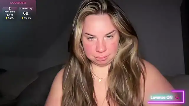 Snapshot of CharlieFx chatting on 9, 4, 2026 CharlieFx online show from 9, 4, 2026