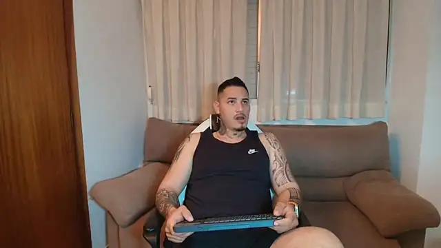 Snapshot of Geishastudios chatting on 5, 4, 2026 Geishastudios online show from 5, 4, 2026