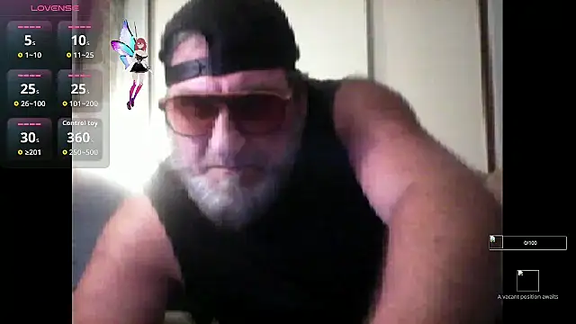 Snapshot of OutloudCountnClouds chatting on 12, 9, 2025 OutloudCountnClouds online show from 12, 9, 2025
