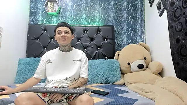 exotic hot couple online show from 3, 12, 2025