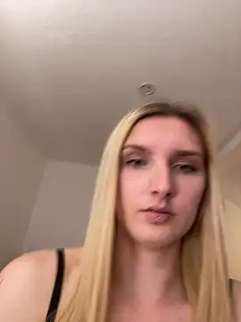 Snapshot of AnnyBelleX chatting on 6, 4, 2026 AnnyBelleX online show from 6, 4, 2026