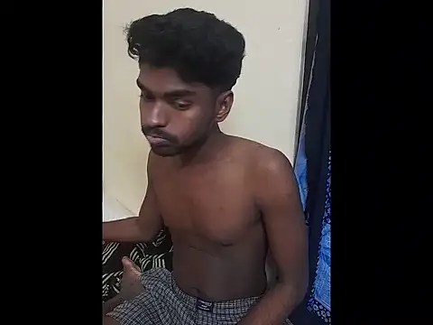 Snapshot of funcracker chatting on 18, 11, 2025 funcracker online show from 18, 11, 2025