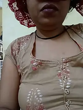 Snapshot of sunita-doll chatting on 3, 8, 2026 sunita-doll online show from 3, 8, 2026