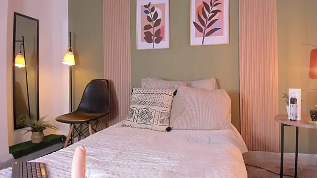 bella arias online show from 21, 12, 2024