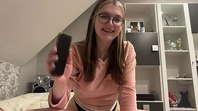 NikaCyberslut online show from 24, 12, 2024