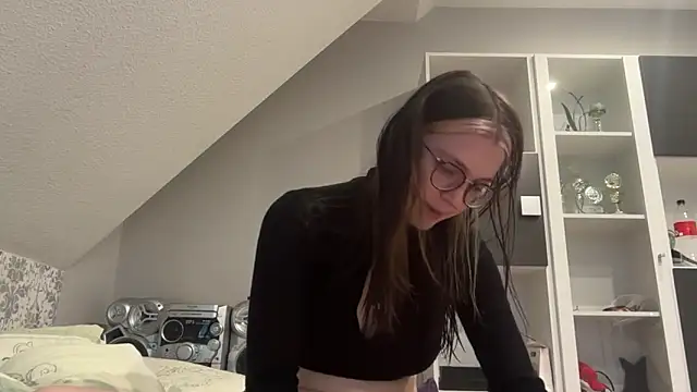 NikaCyberslut online show from 28, 12, 2024