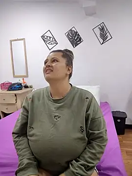 Miss balloonsmila online show from 4, 3, 2025