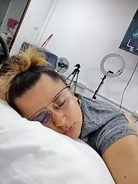 Miss balloonsmila online show from 11, 3, 2025