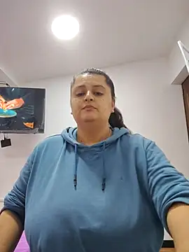 Miss balloonsmila online show from 14, 12, 2025