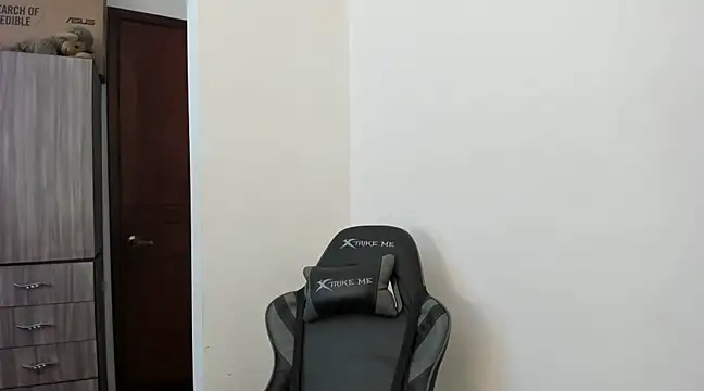 Snapshot of twink_latino5 chatting on 4, 2, 2025 twink latino5 online show from 4, 2, 2025