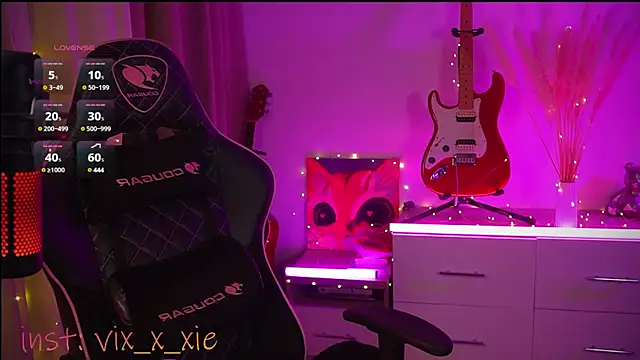 ViXXXiee online show from 12, 2, 2025