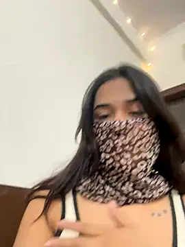 Snapshot of Kirti_Mittal chatting on 14, 11, 2025 Kirti Mittal online show from 14, 11, 2025