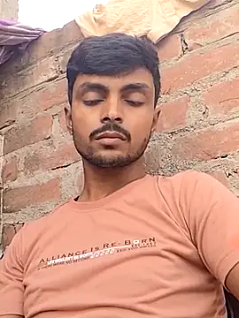 Snapshot of Suraj223kumar chatting on 20, 10, 2025 Suraj223kumar online show from 20, 10, 2025