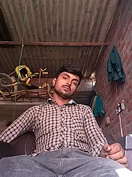 Snapshot of Suraj223kumar chatting on 7, 11, 2025 Suraj223kumar online show from 7, 11, 2025