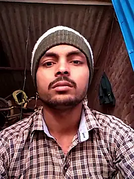 Snapshot of Suraj223kumar chatting on 8, 11, 2025 Suraj223kumar online show from 8, 11, 2025