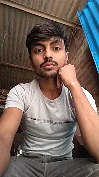 Snapshot of Suraj223kumar chatting on 26, 11, 2025 Suraj223kumar online show from 26, 11, 2025