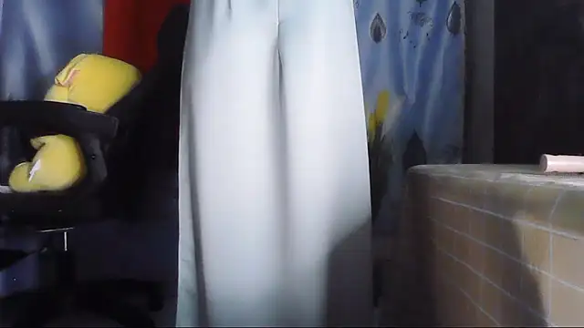 Snapshot of Lucy_limon chatting on 11, 9, 2025 Lucy limon online show from 11, 9, 2025