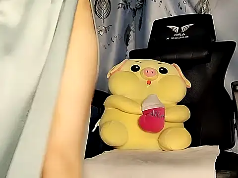 Snapshot of Lucy_limon chatting on 25, 9, 2025 Lucy limon online show from 25, 9, 2025