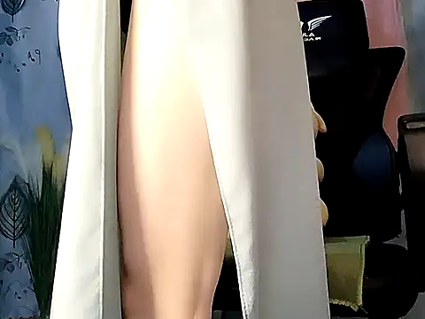 Snapshot of Lucy_limon chatting on 28, 9, 2025 Lucy limon online show from 28, 9, 2025