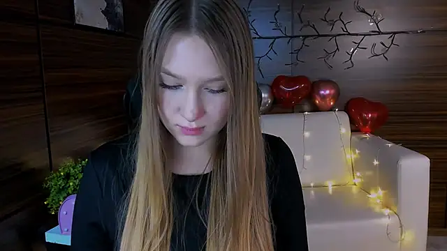 playful sophie online show from 4, 3, 2025